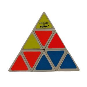Vintage Tomy Pyraminx Pyramid Puzzle 1981 Rubik's Style Brain Teaser